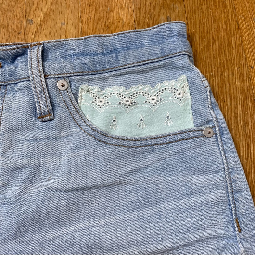 Madewell High-Rise Denim Shorts Light Style#K8029 Altered Patches 30 - Picture 4 of 13